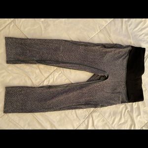 Lulu Lemon workout leggings